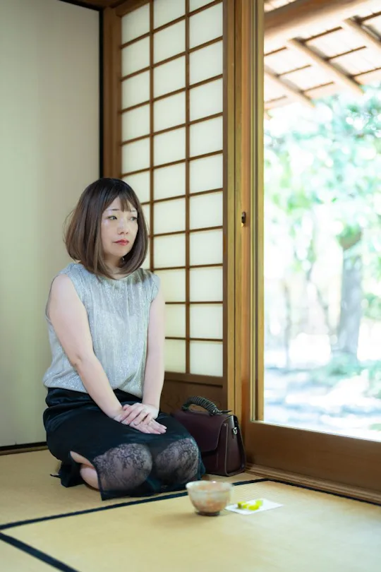 楽水園の部屋で久美子をパシャリ２